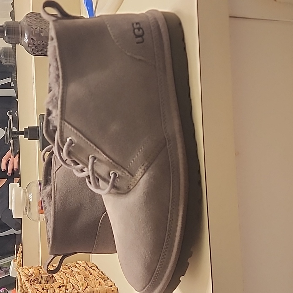 Men's Gray Neumel Chukka boots